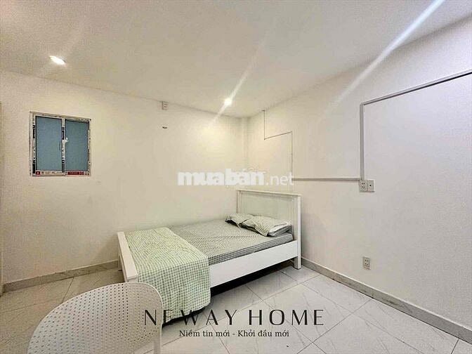 Khai trương nhà mới full nội thất cửa sổ thoáng