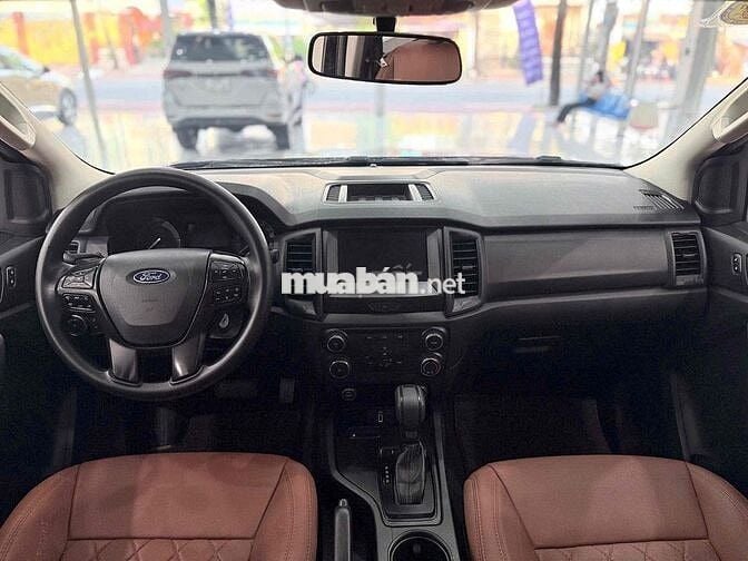 Ford Ranger XLS 2.2L 4x2 AT 2021 Đen