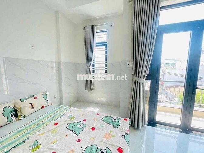 Cho thuê căn hộ studio ban công 27m2 chỉ 4tr2 gần UFM, KCX TÂN THUẬN