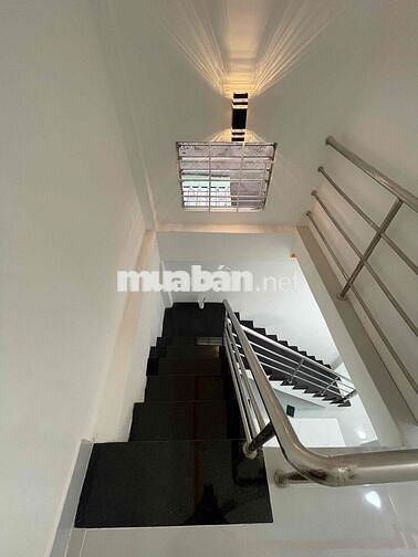 Chính chủ cần bán nhà Mới 2,8x9m 1 lầu P15 Q8