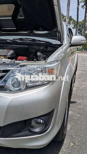 Toyota Fortuner 2014 Bạc 162.000km