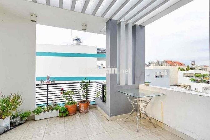 BÁN NHÀ QUẬN 10 CÁCH 5M LÀ MẶT TIỀN - VĨNH VIỄN - NGUYỄN DUY DƯƠNG .