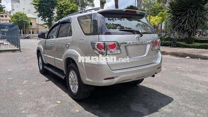 Toyota Fortuner 2014 Bạc 162.000km