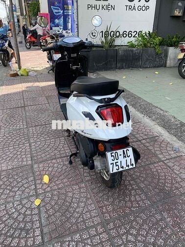 Piaggio Vespa 50cc 2026 Trắng 990km