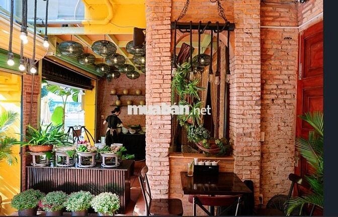 TUYỂN 02 PHỤ BẾP VÀ 01 PHA CHẾ KIÊM PHỤC VỤ