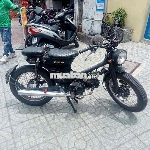 Honda Cub độ màu Đen