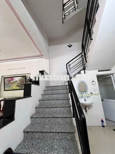 Nhà 1 trệt 2 lầu KDC Long Thịnh – Full nội thất