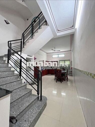 Nhà 1 trệt 2 lầu KDC Long Thịnh – Full nội thất