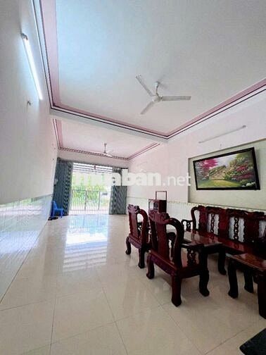 Nhà 1 trệt 2 lầu KDC Long Thịnh – Full nội thất