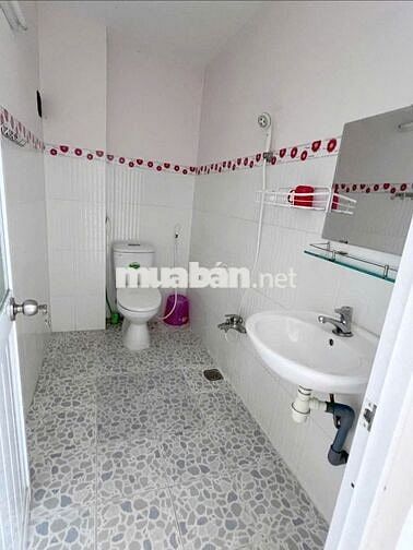 Nhà 1 trệt 2 lầu KDC Long Thịnh – Full nội thất