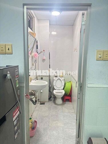 Phòng ban công cho NỮ thuê Full nội thất GIÁP Q1