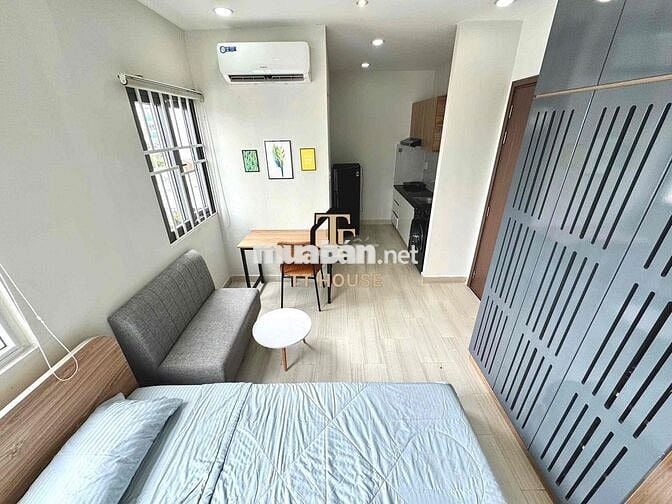 Cho thuê studio có cửa sổ trời full nội thất gần Phú Nhuận