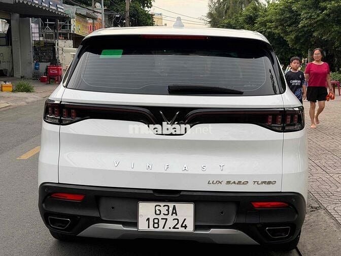 Vinfast Lux SA 2021 Trắng 80.000 km