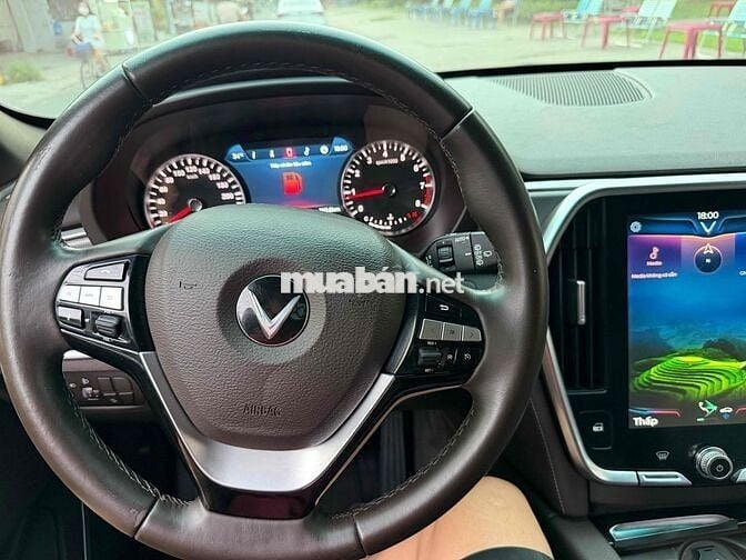 Vinfast Lux SA 2021 Trắng 80.000 km