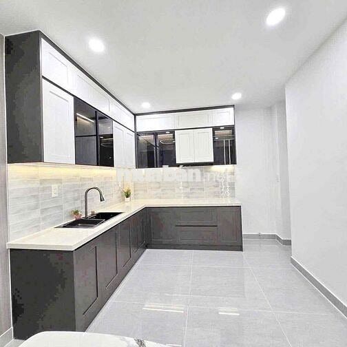 🛑Nhà mới sang trọng, cách 30m ra hẻm ô tô, 5 tầng (4.6x13m)
