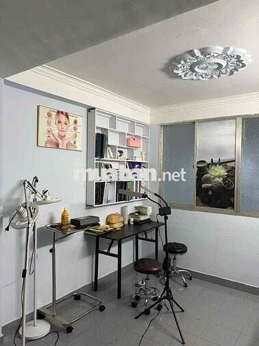 cho thuê nhà nguyên căn.2pn2wc Vườn chuối Q3