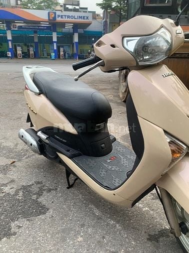 Cần bán xe Honda Lead 110cc đời cuối chân chống điẹn, màu be