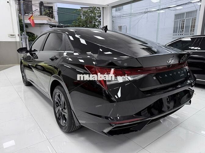 Hyundai Elantra 2025 1.6 AT Đặc biệt Đen