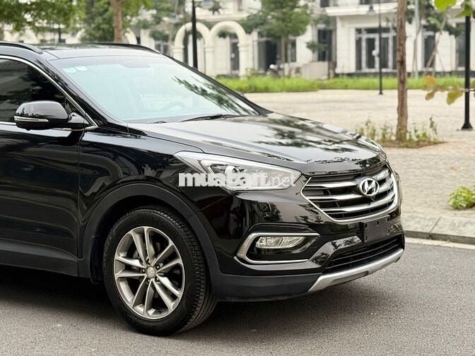 Hyundai Santafe 4wd 2018 Xăng 82000 km Đen