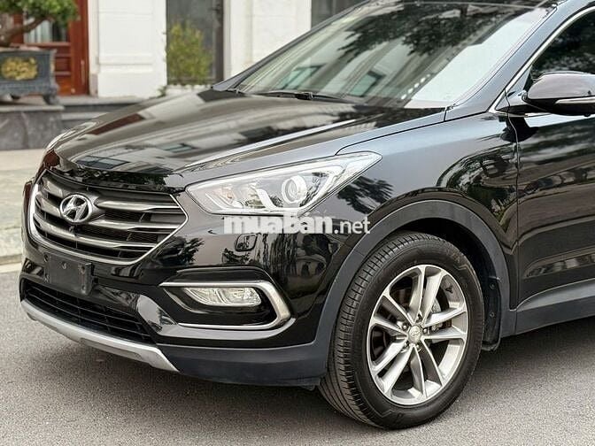 Hyundai Santafe 4wd 2018 Xăng 82000 km Đen