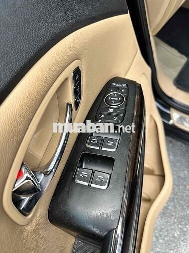 Kia Sedona Luxury 2.2D Full 2020 Đen 73000 km