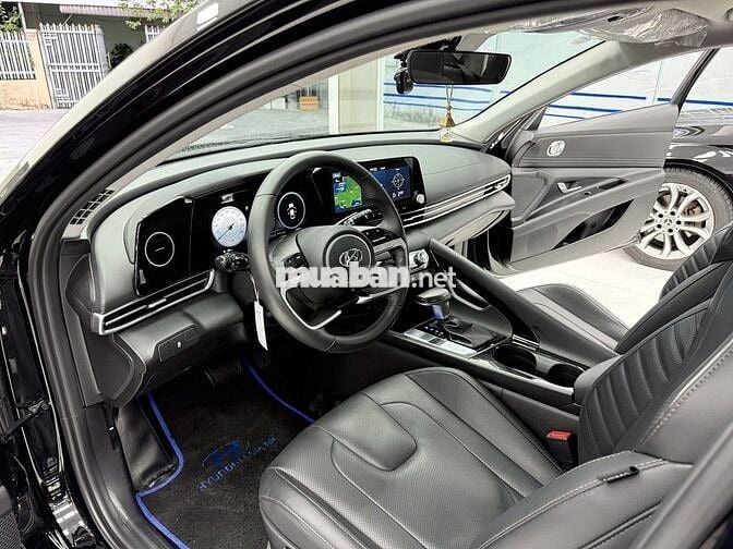 Hyundai Elantra 2025 1.6 AT Đặc biệt Đen