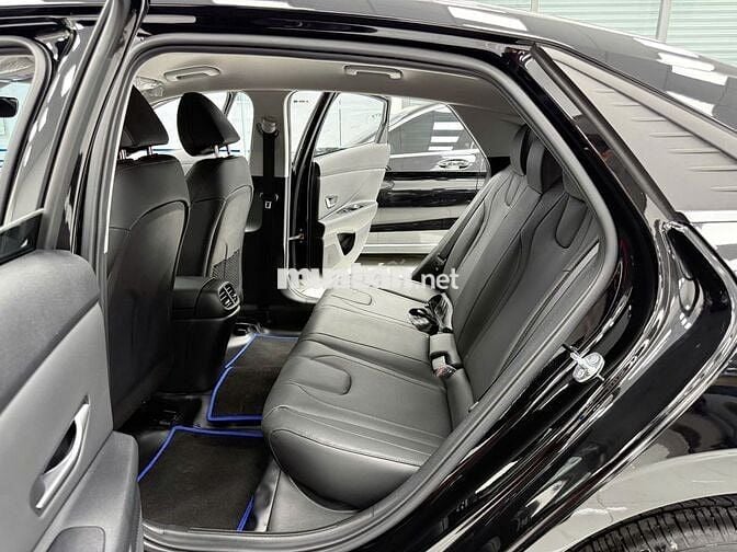 Hyundai Elantra 2025 1.6 AT Đặc biệt Đen