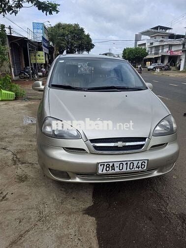 Chevrolet Vivante Vàng cát 7 chỗ
