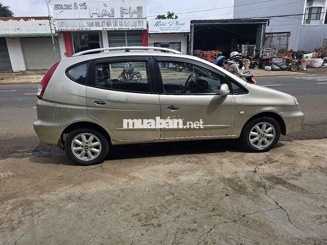 Chevrolet Vivante Vàng cát 7 chỗ