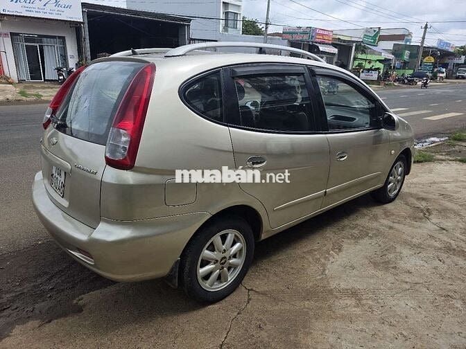 Chevrolet Vivante Vàng cát 7 chỗ