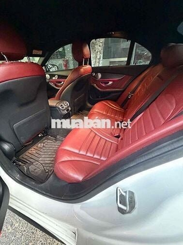Mercedes Benz C300 AMG 2016 Trắng Tự động 7 cấp
