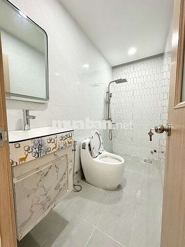 Nhà đẹp 2 tầng Tân Phú, 1 sẹc Huỳnh Thiện Lộc Sát mặt tiền Nhỉnh 6 Tỷ 