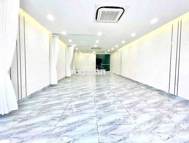 SIÊU PHẨM NHÀ ĐẸP - 126H Phan Đăng Lưu, P.3, Phú Nhuận, Có thang máy