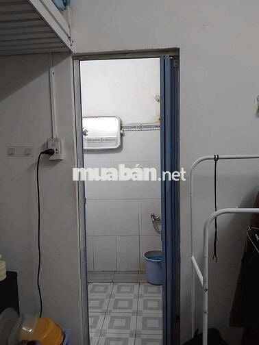trọ ghép 1 nam, đường CMT8, ~ 1tr4 tháng, có gác & wc trong phòng