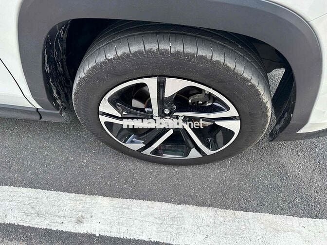Toyota Yaris Cross 1.5S 2024 Trắng 4000 km