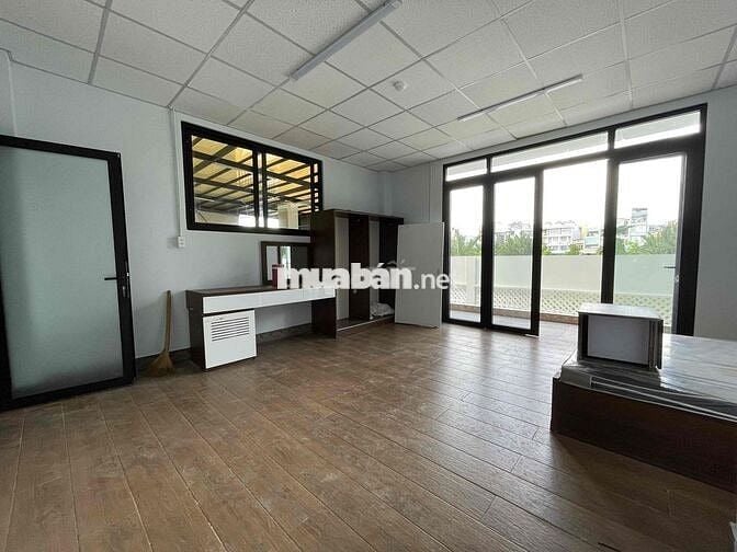 Căn hộ mới 100% gần Bến xe Q8– Ban công –  Thang máy-Cho nuôi mèo