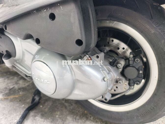 Piaggio Vespa GTS 300 2018 Xám