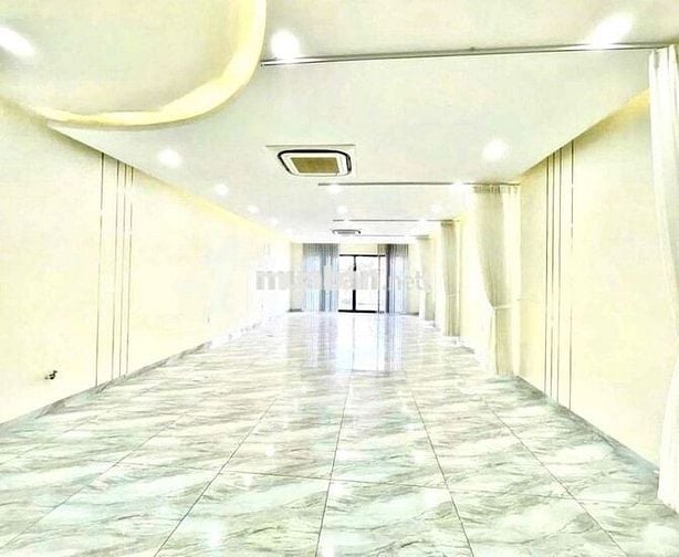 SIÊU PHẨM NHÀ ĐẸP - 126H Phan Đăng Lưu, P.3, Phú Nhuận, Có thang máy