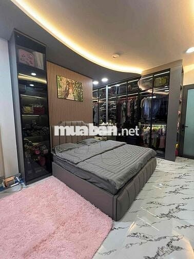 nhà góc 2 mặt tiền hẻm xe hơi đậu trước cửa , ngay chợ gò Vấp