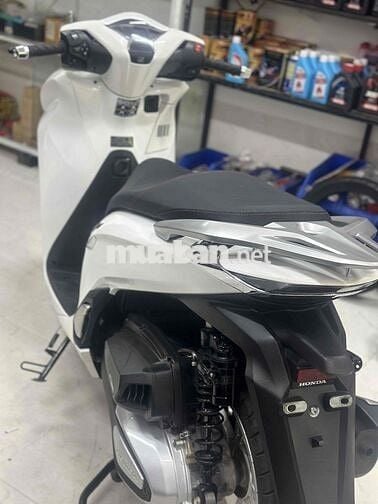 Honda SH 350i 8000km Trắng
