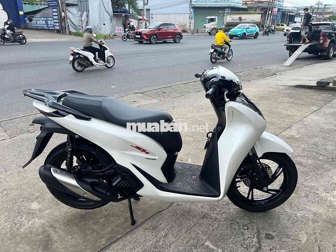 Honda SH 160 ABS 2025 Trắng đen bán trả góp