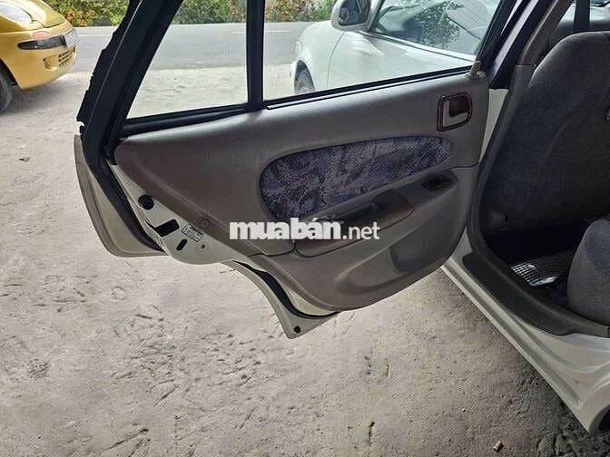Toyota Corolla GLi 1.6 Số sàn Trắng
