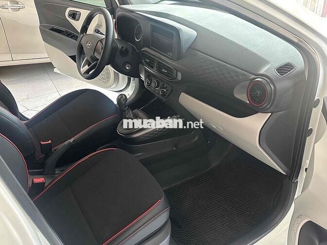 Hyundai i10 2025 Số sàn 35000 km Trắng