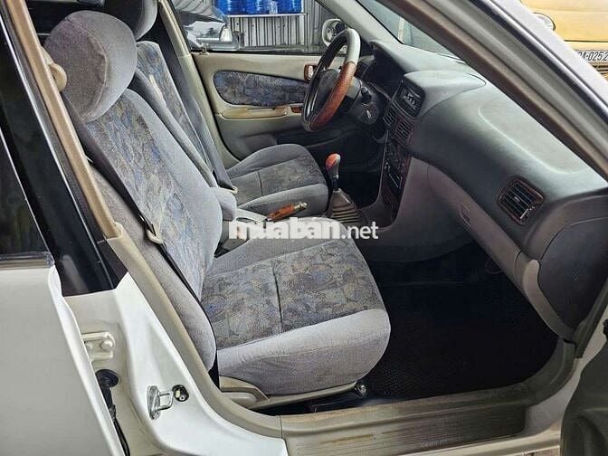 Toyota Corolla GLi 1.6 Số sàn Trắng