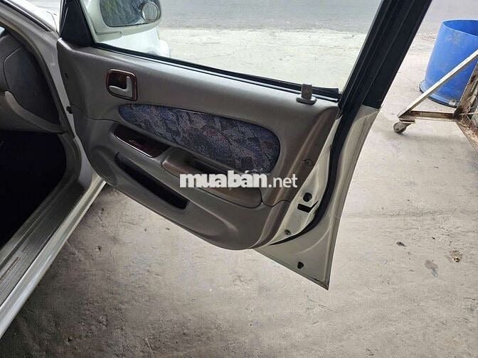 Toyota Corolla GLi 1.6 Số sàn Trắng