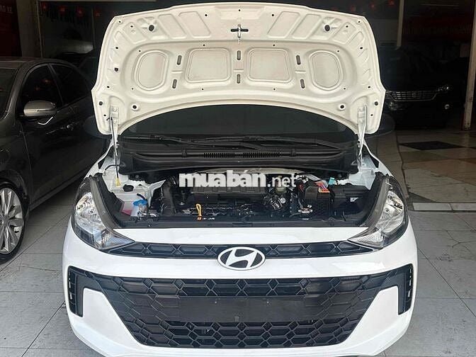 Hyundai i10 2025 Số sàn 35000 km Trắng