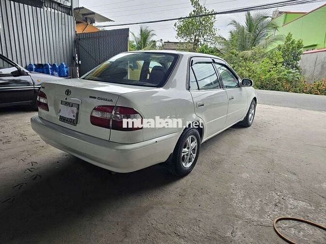 Toyota Corolla GLi 1.6 Số sàn Trắng