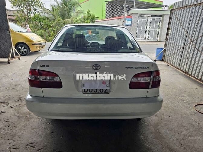 Toyota Corolla GLi 1.6 Số sàn Trắng
