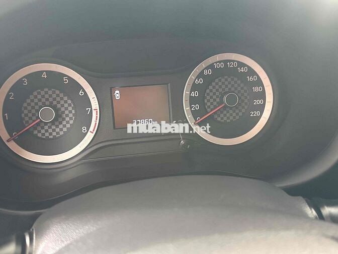 Hyundai i10 2025 Số sàn 35000 km Trắng