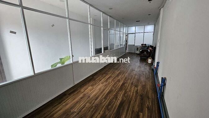 CHÍNH CHỦ SALON TÓC NAM SHARE LẠI MB TẦNG 1 DT HƠN 100M2